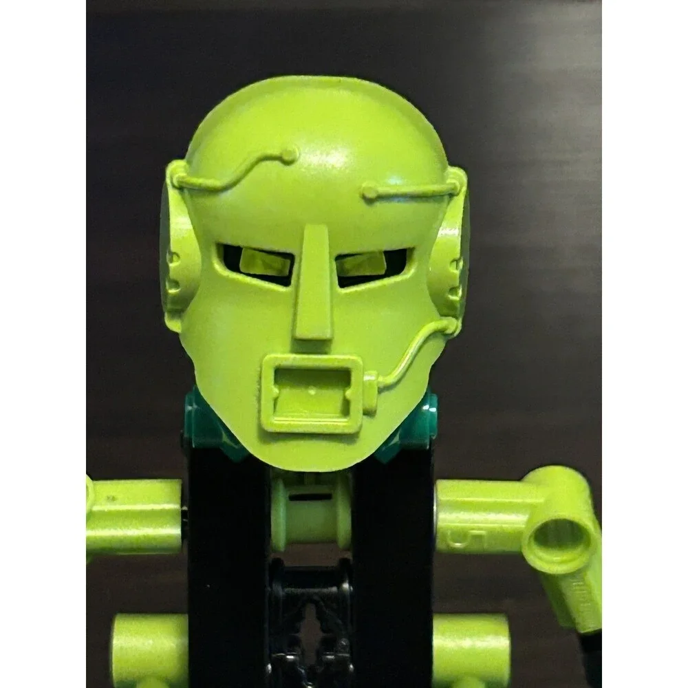 VTG LEGO BIONICLE 8541 Turaga Matau 2001 Complete Vintage Retired Figure Green